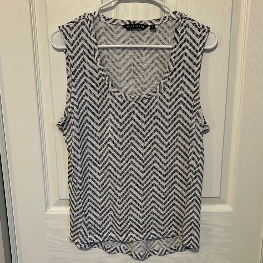 ATHLETA Blue and White Chevron Muscle Scoop Neck Sleeveless Tank Top Small